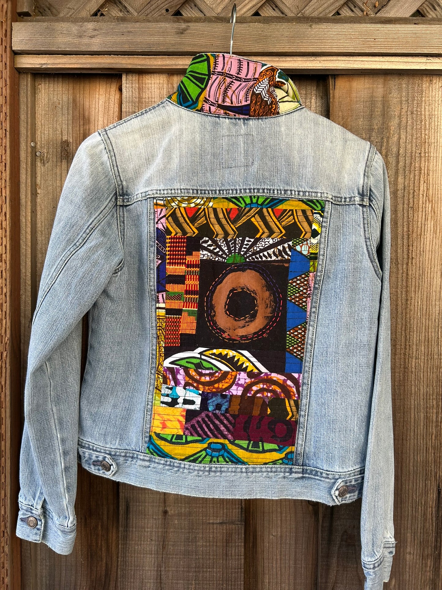 OLD NAVY - Women's Medium - Tribal Circle
