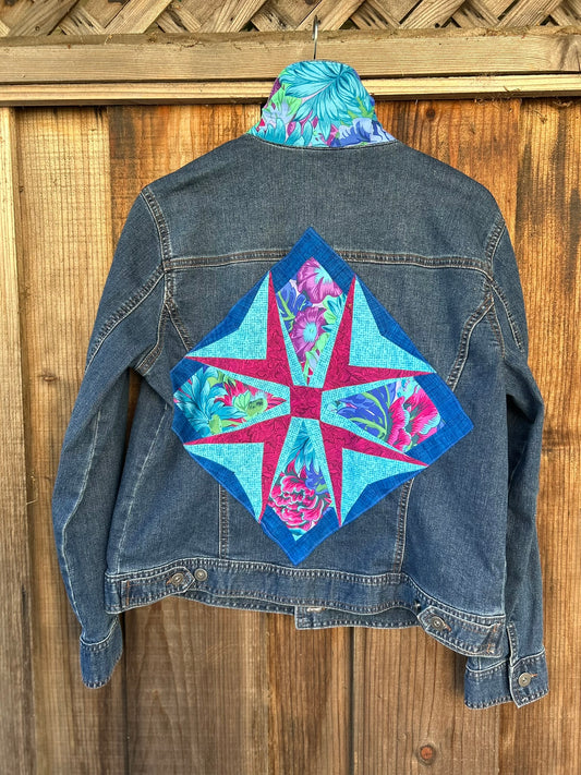 Style & Co. - Size Women's Large - Turquoise & Alizarin Crimson Star